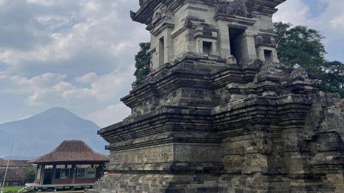 From Surabaya Port: Archeological Trowulan Cruise Tour - Important Considerations
