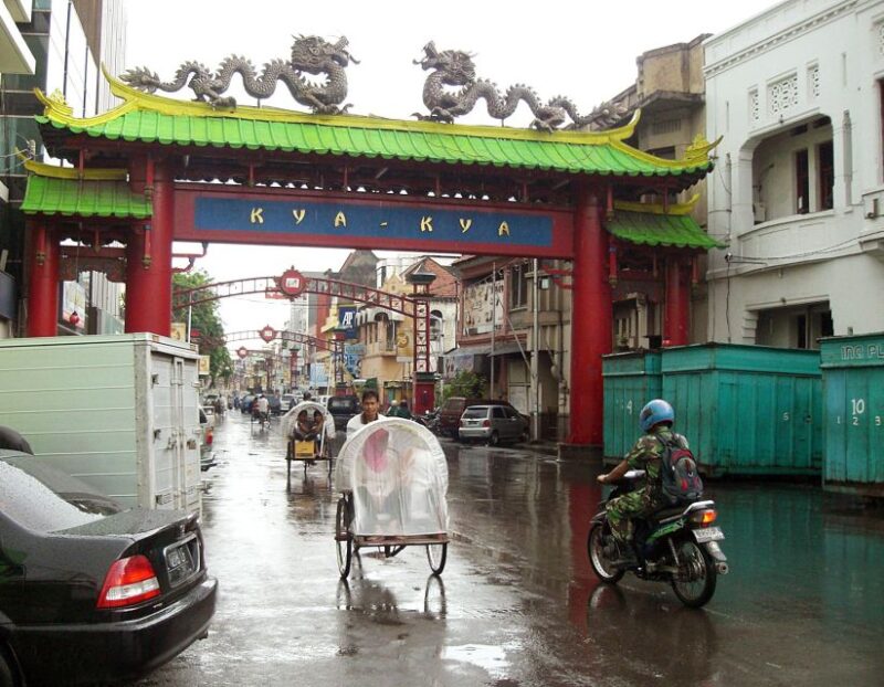 From Surabaya Port: Cultural and Historical Guided City Tour - Culinary Experience