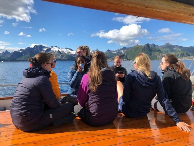From Svolvær: Lofoten Islands Midnight Sun Luxury Sail - Wildlife and Photography