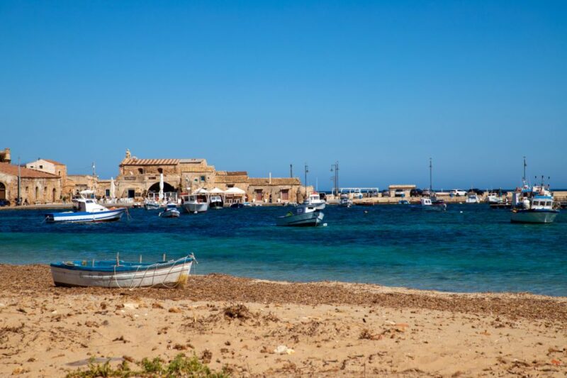 From Syracuse: Noto, Portopalo & Marzamemi Private Day Trip - Exploring Notos Baroque Architecture