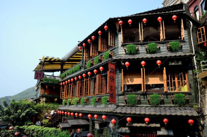 From Taipei: Full-Day Trip to Jiufen, Yehliu, Shifen & More - Northeast Coast History and Geology