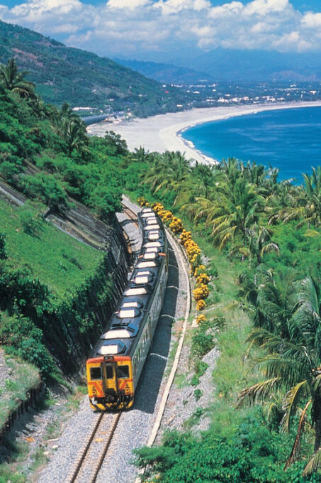 From Taipei: Taroko Gorge Day Tour by Train - Activities