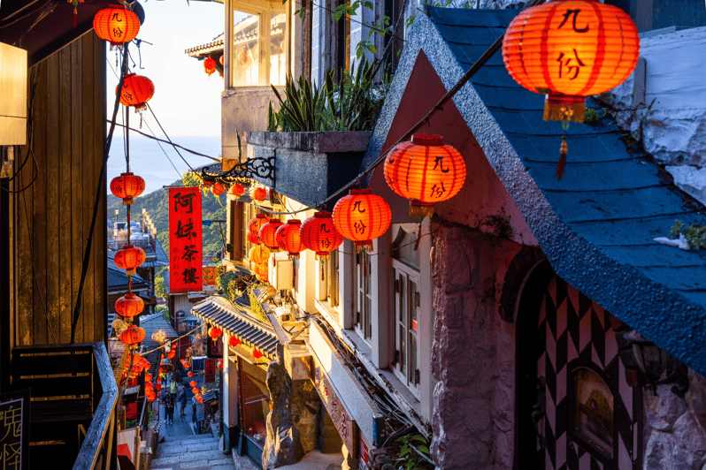 From Taipei : Yangmingshan, Yehliu, Jiufen, Shifen Day Tour - Jiufen Old Street