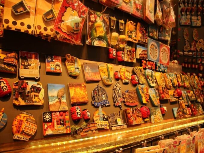 From Taipei: Yehliu, Jiufen, and Pingxi Day Tour - Tour Guide and Group Options