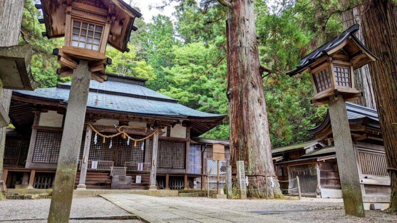 From Takayama: Immerse in Takayamas Rich History and Temple - Hachimangu Shrine