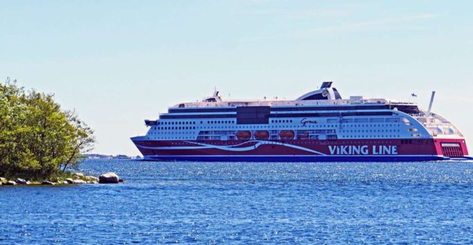 From Tallinn: Ferry to Helsinki & Guided Tour With Transfers - Sum Up
