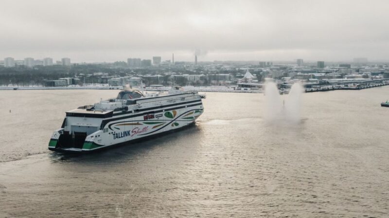 From Tallinn: Return Day Trip Ferry Transfer to Helsinki - Ferry Experience and Amenities