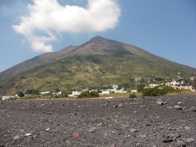 From Taormina: Chic Panarea and Stromboli Day Tour - Exploring Charming Panarea