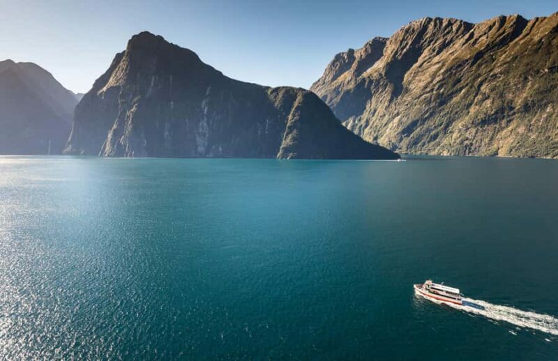 From Te Anau: Milford Sound Premium Bus Tour and Cruise - FAQ