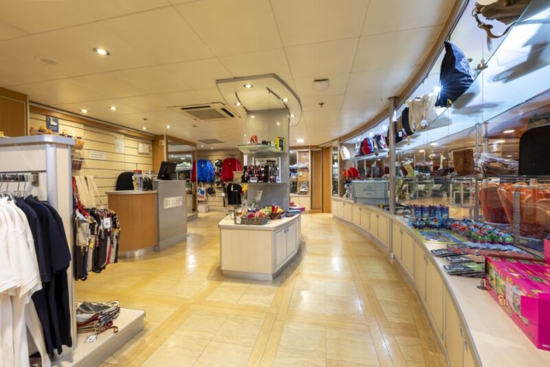 From Tenerife: Open Return Ferry Ticket to La Gomera - Pet-Friendly Travel