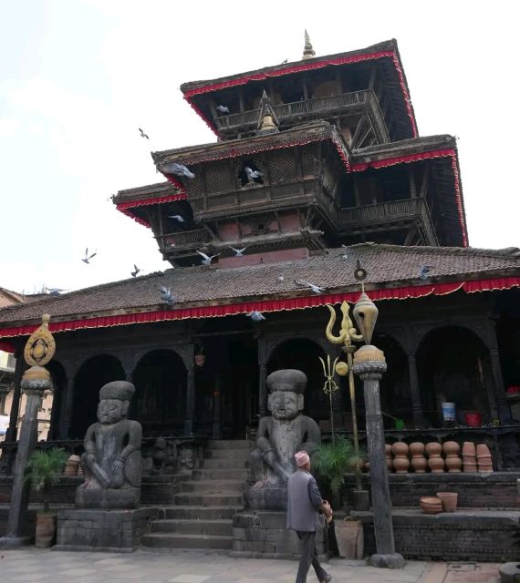From Thamel: Kathmandu, Patan, Bhaktapur Squares Guided Tour - Kathmandu Durbar Square