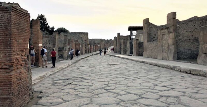 From the Amphitheater to the House of the Faun - Key Points