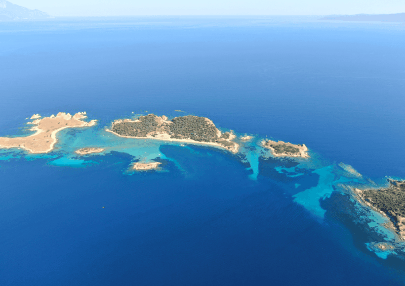 From Thessaloniki: Blue Lagoon & Ammoulliani Cruise - Group Size and Languages