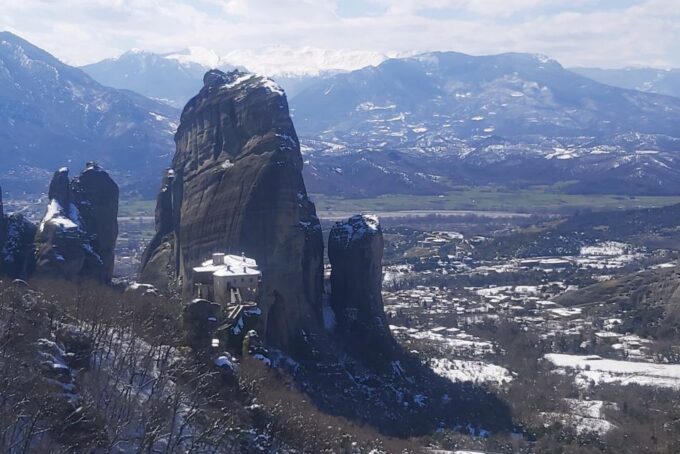 From Thessaloniki: Private Day Trip to Meteora With Transfer - Coffee Break in Local Café