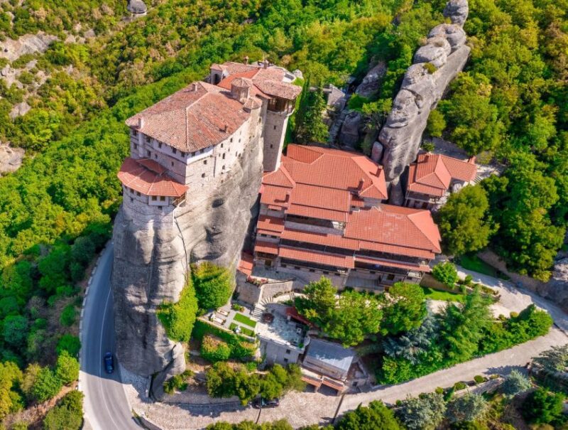 From Thessaloniki: Private Road Trip to Meteora & Kalambaka - Break in Larissa for Refreshments