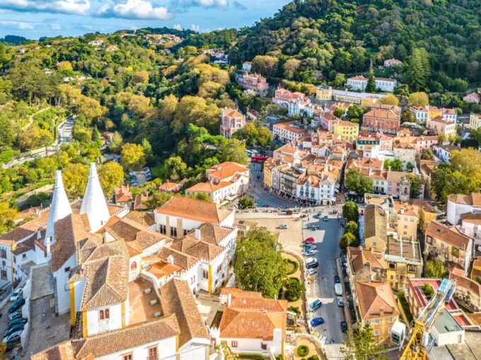 From/To Lisbon: Sintra Hop-on Hop-off Tickets + Audio Guide - Explore Sintras Cultural Landmarks