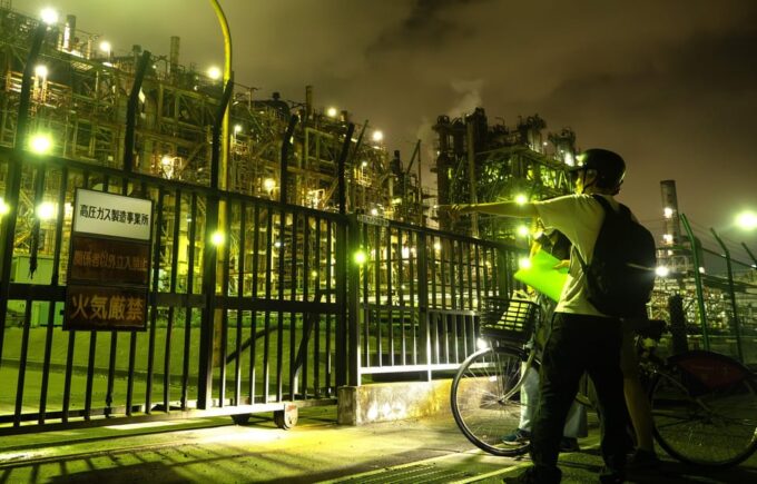 From Tokyo: Keihin Industrial Zone Night Tour by E-Bike - Exploring the Keihin Industrial Zone