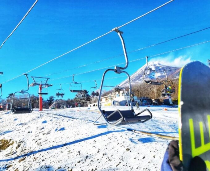 From Tokyo: Mount Fuji Skiing and Hot Springs Day Tour - FAQ