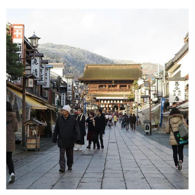 From Tokyo/Nagano: Luxury Snow Monkey Private Full-Day Tour - Strolling Through Shibu Onsen and Yudanaka