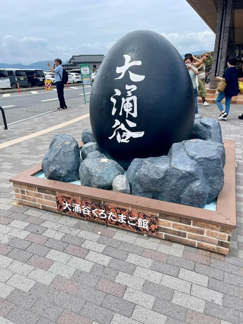 From Tokyo: The Perfect Hakone & Oshino Hakkai Day Trip - Lunch and Local Cuisine