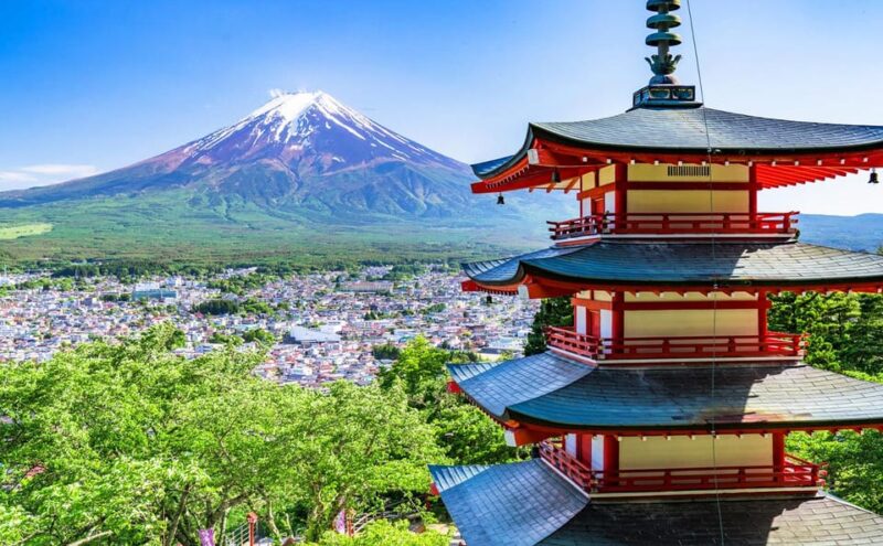 From Tokyo:Mt. Fuji 5th, Oshino Hakkai & Onsen Full-day Trip - Experiencing the Onsen