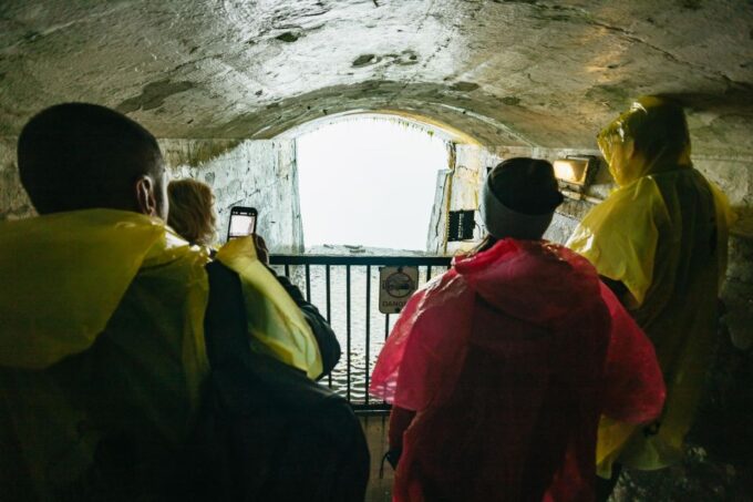 From Toronto: Early Bird Niagara Falls Small Group Day Trip - Pickup and Drop-off