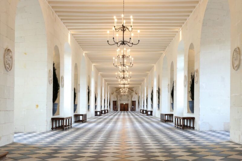 From Tours: Chenonceau and Chambord Castles Guided Tour - Itinerary