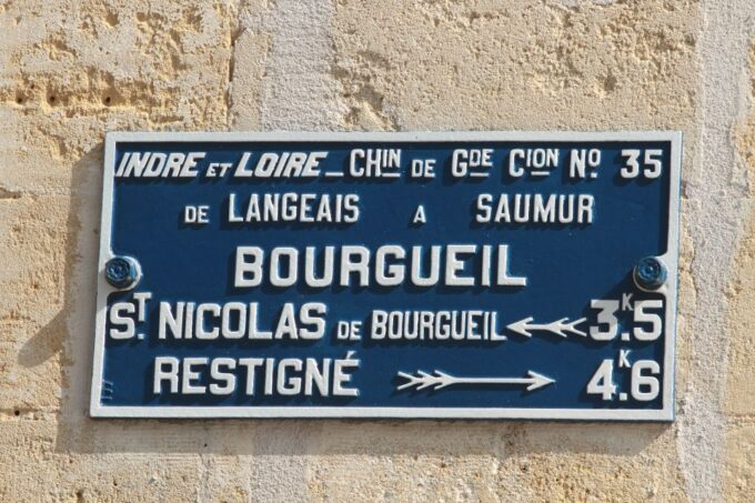 From Tours: Loire Valley Wineries Day Trip With Tastings - Activity Highlights