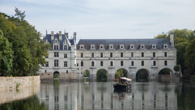 From Tours: Small Group Half Day Trip to Chenonceau Castle - Transportation and Guide Service