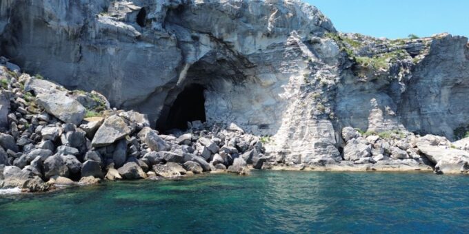 From Trapani: Favignana & Levanzo Luxury Private Boat Trip - Experience Stunning Faraglioni and Grotta
