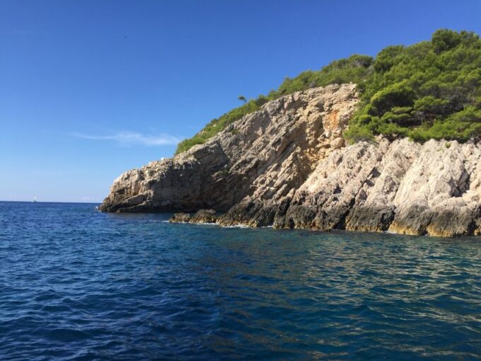 From Trogir or Split: Blue Lagoon and 3 Islands Tour - Accessibility