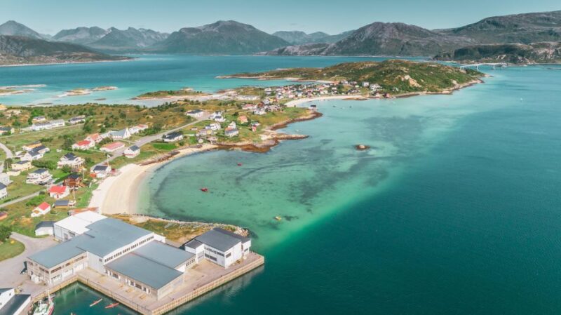 From Tromsø: Kayak Trip With Lunch and Sauna at Sommarøy - Activity Suitability