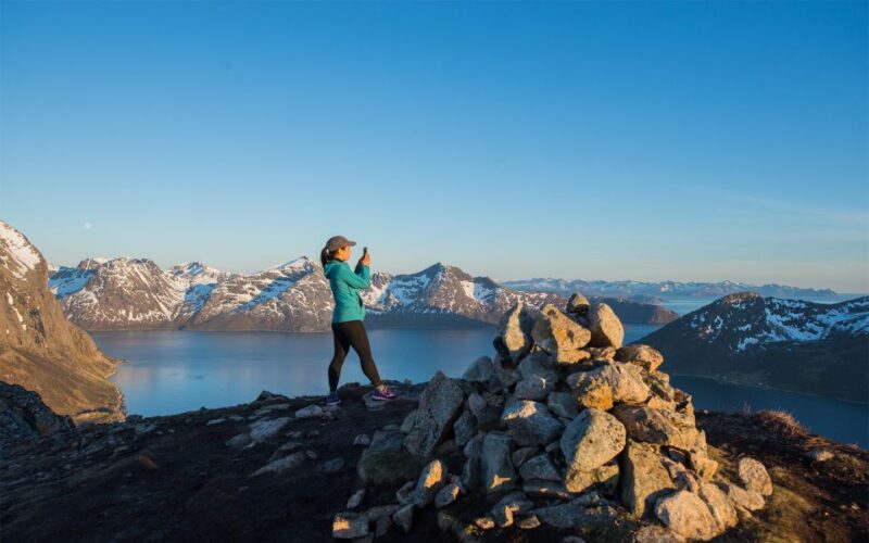 From Tromsø: Midnight Sun Hiking Tour - Experience Highlights