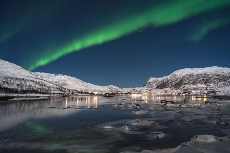 From Tromsø: Northern Lights Guided Bus Chase - Meeting Point and Restrictions