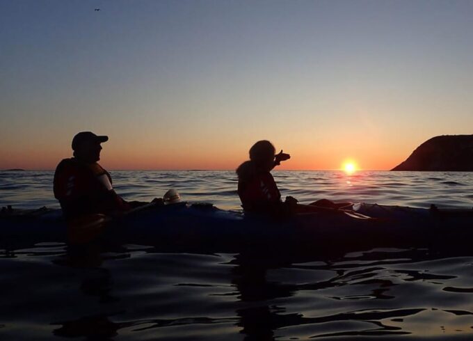 From Tromsø: Sommarøy Midnight Sun Sea Kayaking Tour - Exploring Sommarøys Archipelagos