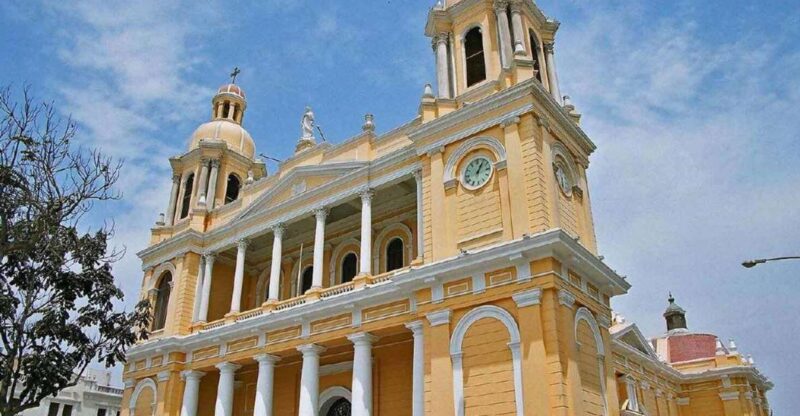 From Trujillo: Temple of the Moon and Sun and Chan Chan - Itinerary and Activities