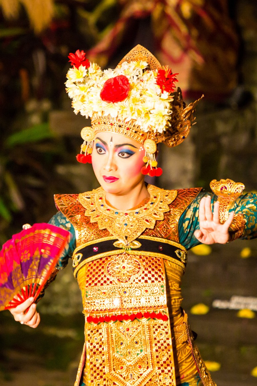 From Ubud: Legong Dance Show With Hotel Transfers - Booking and Cancellation