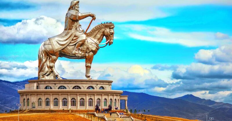 From Ulaanbaatar: Genghis Khan Statue & Terelj National Park - Panoramic Views From the Statue