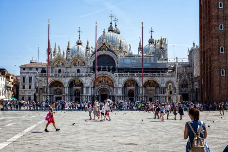 From Umag: Venice Boat Trip With Day or One-Way Option - Onboard Amenities