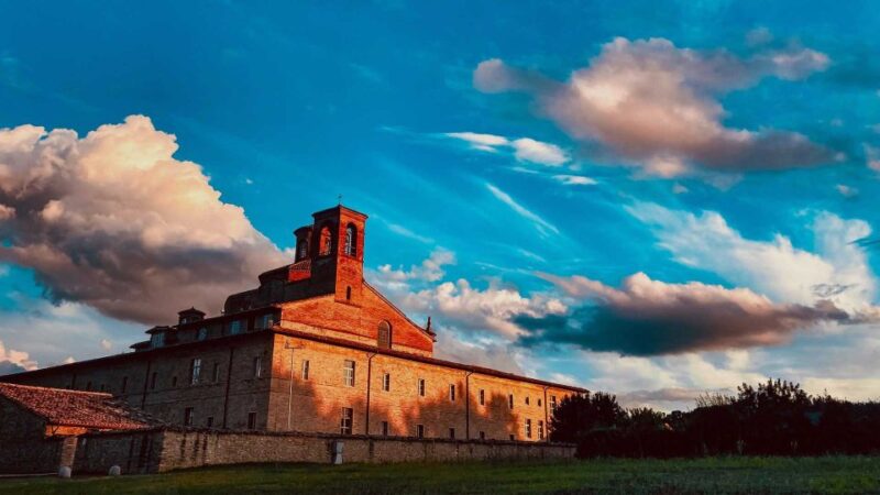 From Urbino: Montefeltro Tour With Truffle Lunch - Itinerary and Sights