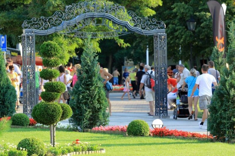 From Usedom: Kid-Friendly Day Tour of Międzyzdroje - Hands-on Exhibitions for Kids