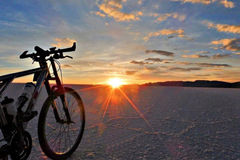From Uyuni: Uyuni Salt Flat 1-Day + Bikes and Lunch - Key Points