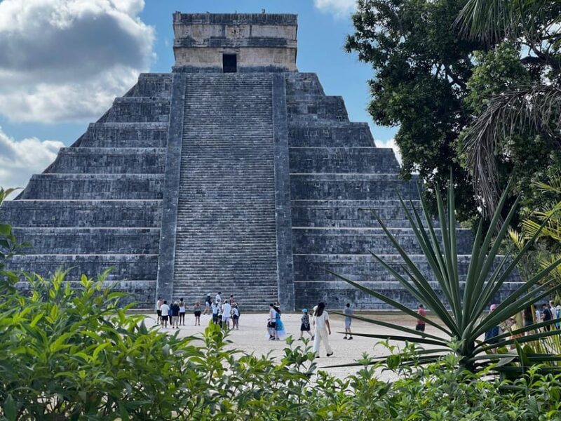 From Valladolid: Private Tour to Chichen Itza & Cenotes - Pickup and Chichen Itza Visit