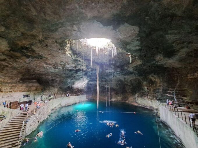 From Valladolid: Rio Lagartos, Las Coloradas, Cenote & Lunch - Group Size and Language