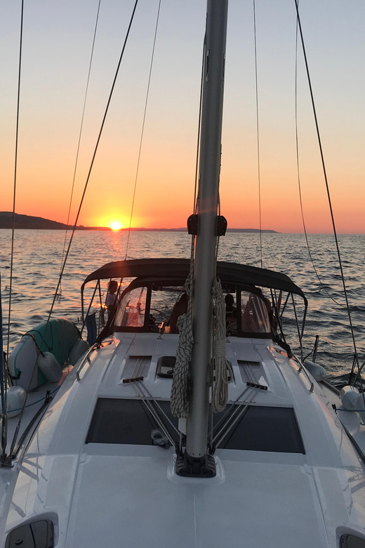 From Valletta: Romantic Sunset Cruise on a Sailing Yacht - Meeting Point and Information