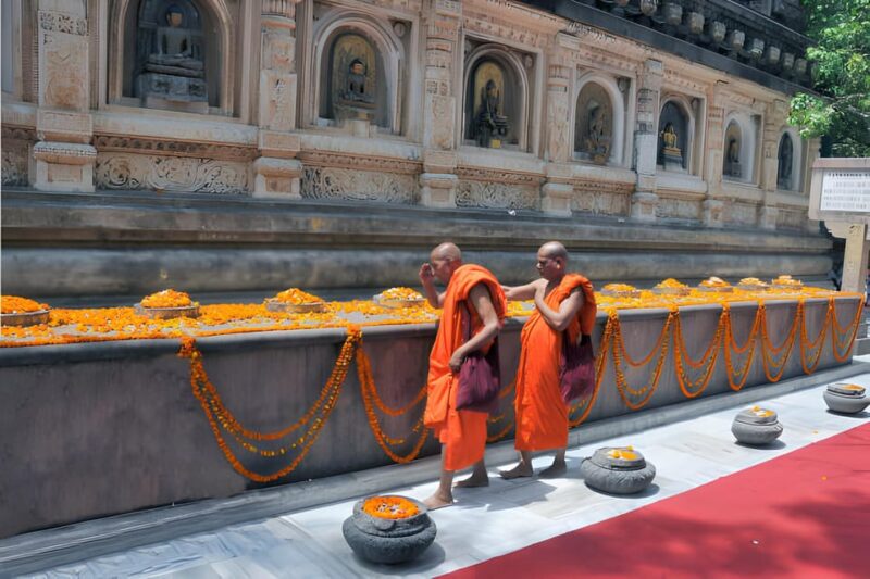 From Varanasi: Private Same Day Bodhgaya Tour - Vegetarian Lunch Option
