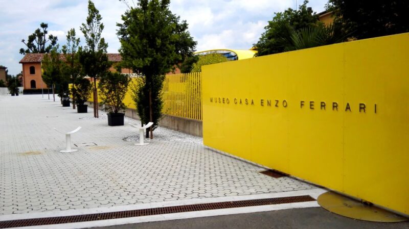 From Venice: Private Ferrari Tour With Tickets and Lunch - Transportation and Accessibility