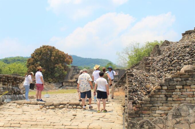 From Veracruz: Tajin & Papantla Tour. Fast Way - Guided Tour at El Tajín