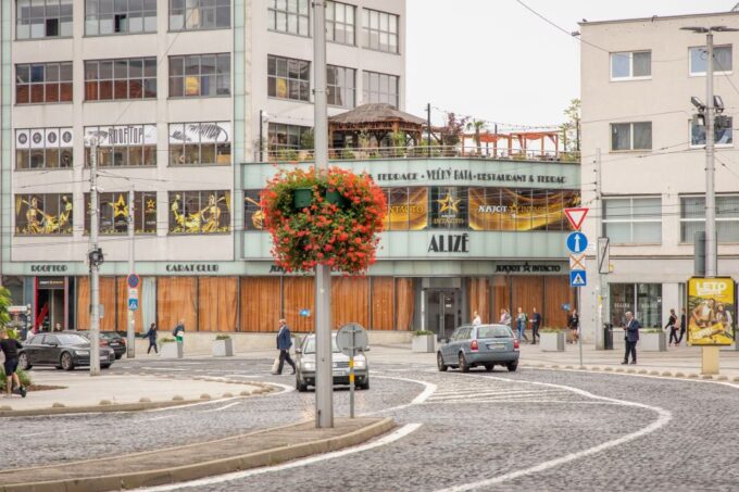 From Vienna: Bratislava Grand City Day Tour - Departure and Return