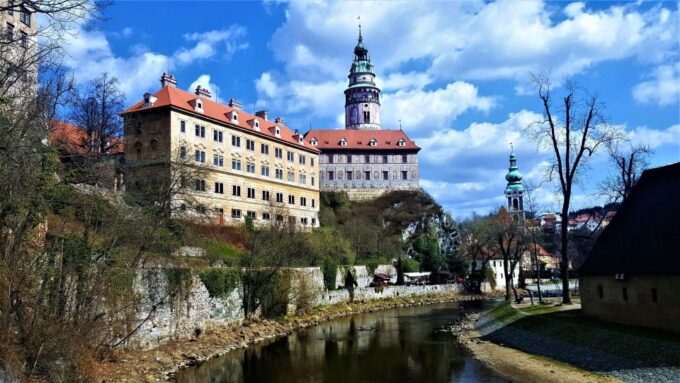 From Vienna: Cesky Krumlov Small Group Day Trip - Cesky Krumlov Walking Tour